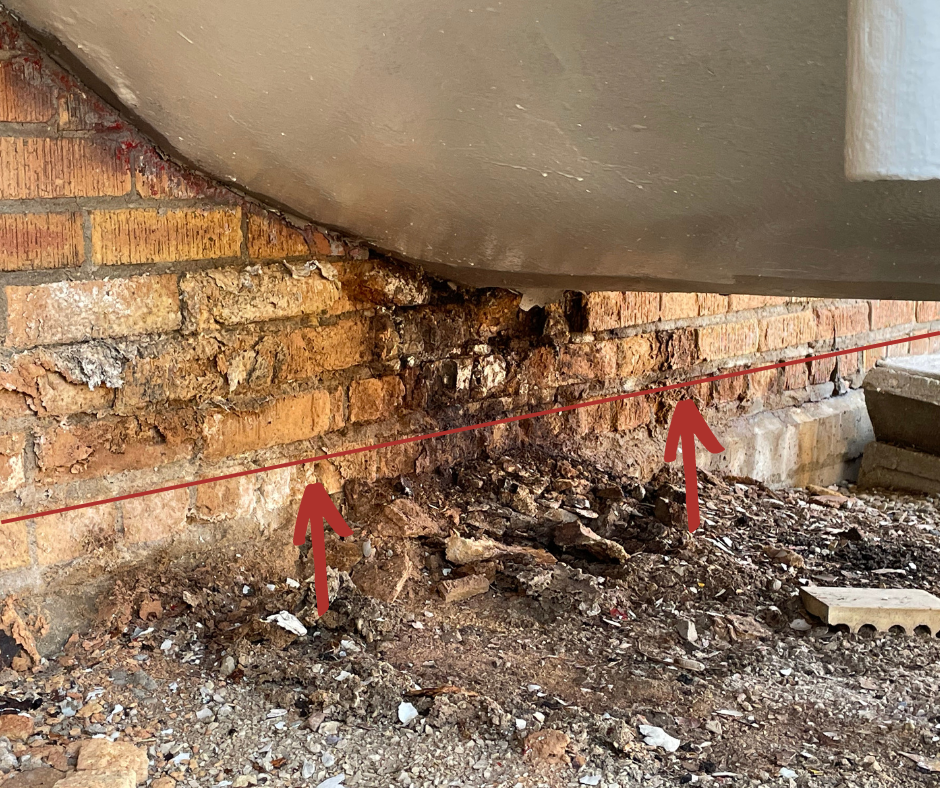 Showing mortar joints on a commercial property that are deteriorating
